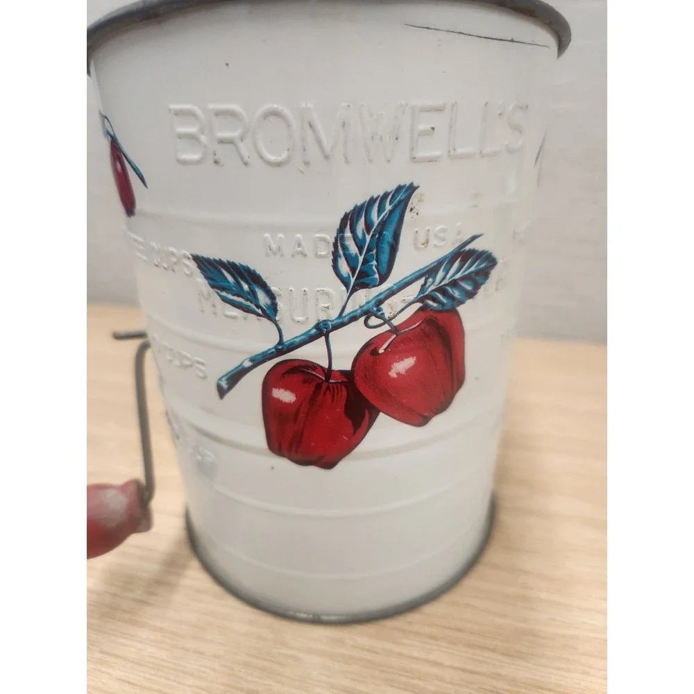 Bromwells 3 Cup Flour Sifter Apples VTG Retro White Red Rusty Cottage Core